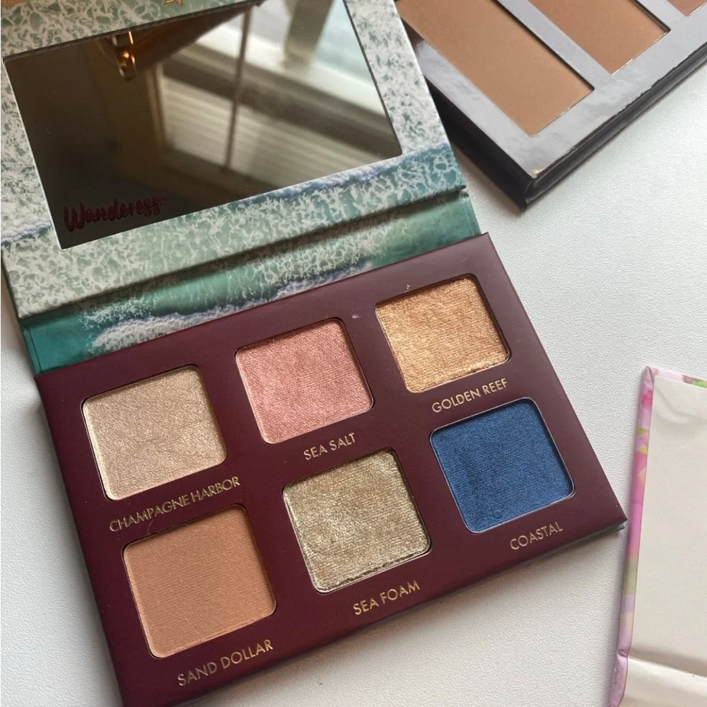 Vibrant Eyeshadow Palette Collection - Picture 8 of 9